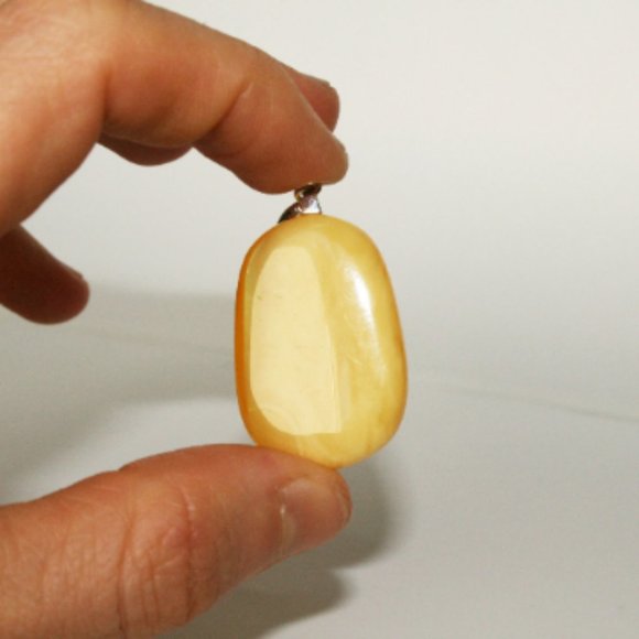 Natural BALTIC Amber Pendant, 100% Real Genuine Butter Amber, Royal Amber - Picture 6 of 7